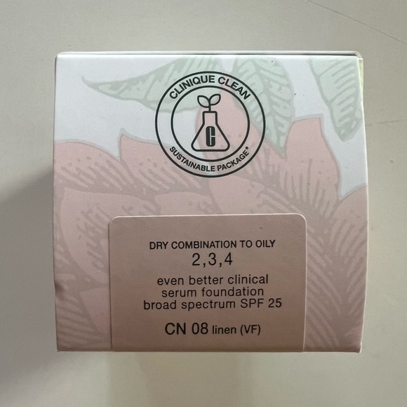 NIB Clinique Even Better Clinical Serum Foundation Broad Spectrum SPF 25 - Linen - Picture 8 of 9